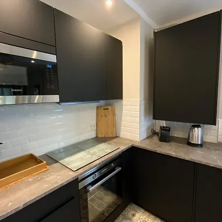 Semesterbostad Aesthetics - 2 Bedrooms And Secure Parking! *
